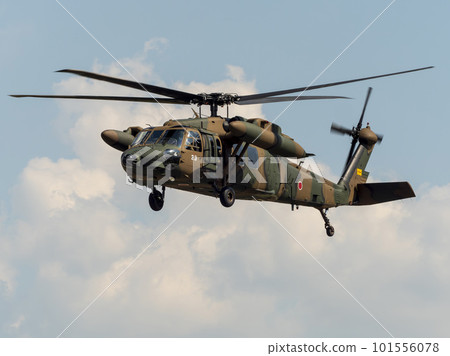 陸上自衛隊UH60JA起飛 101556078