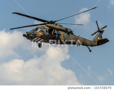 陸上自衛隊UH60JA起飛 101556079