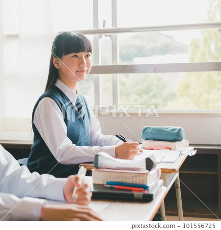 junior high school student, junior high student, middle school student 101556725