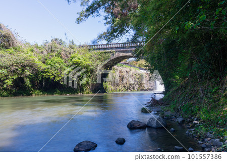 《鹿兒島縣》板出瀑布（金山瀑布） 101557386
