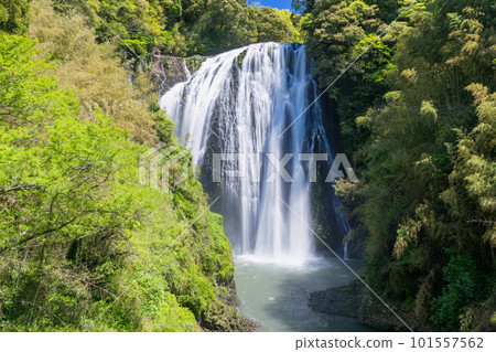 《鹿兒島縣》龍門瀑布 《鹿兒島縣》龍門瀑布 101557562