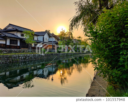 Kurashiki Bikan Historical Quarter (evening view) Kurashiki Bikan Historical Quarter (evening view) 101557948