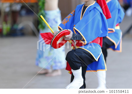 Palanku during the Okinawan Eisa Dance Palanku during the Okinawan Eisa Dance 101558411