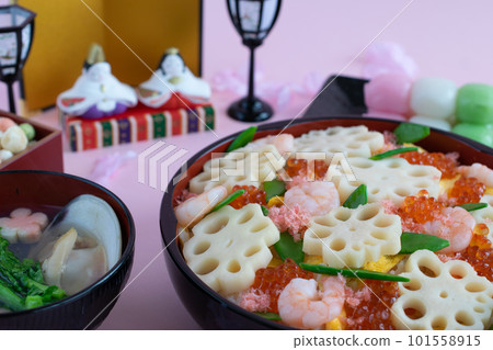 chirashi 壽司和 Hinamatsuri 其他典型食物的特寫鏡頭 101558915