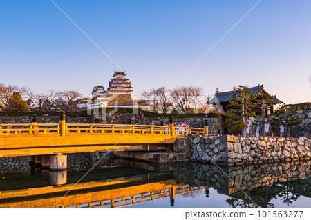一大早從車站看到姬路城, 一大早從車站看到姬路城, 101563277