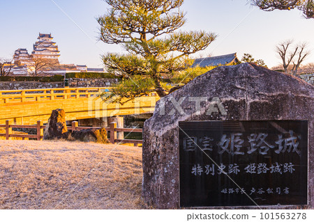 See Himeji Castle early in the morning from the station, See Himeji Castle early in the morning from the station, 101563278