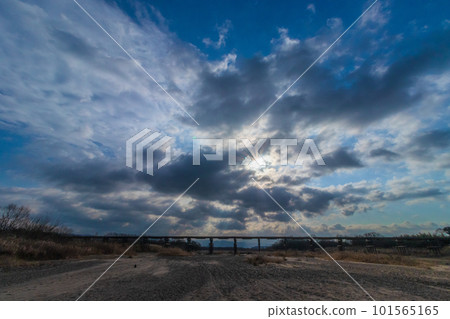 Kizugawa river bridge in winter Kizugawa river bridge in winter 101565165