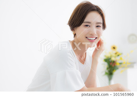 Beauty image female portrait 101565960