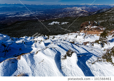 冬天從茶臼山、北八岳看到的北阿爾卑斯山、乘鞍山、禦岳 101566461