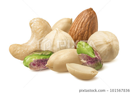 Fresh peanut, peeled hazelnut, cashew, almond, pistachio nuts isolated on white background 101567836