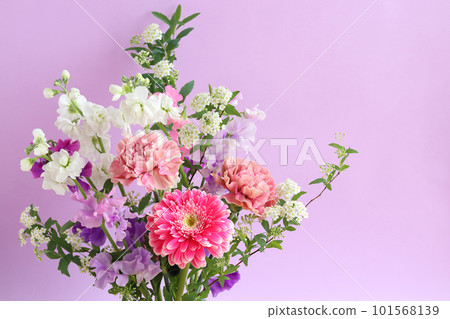 Bouquet in muted colors 101568139