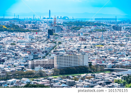 [Saigoku 33 Temples] No. 27 Himeji city seen from around 5 on the Higashizaka approach to Engyoji Temple 2 Himeji City, Hyogo Prefecture 101570135