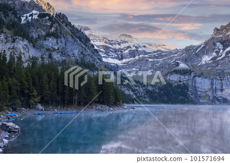 Morning view of lake Oeschinensee. Swiss alps, Switzerland. 101571694