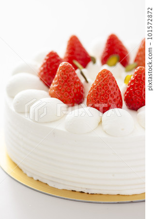 Strawberry shortcake that looks delicious 101572872