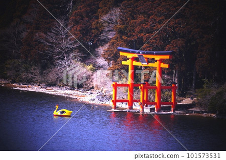 蘆之湖、蘆遊船、九頭龍神社的鳥居 101573531