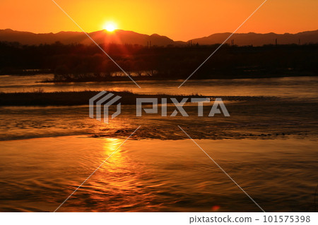 Kitakami City, Iwate Prefecture, Kitakami River at sunset 101575398