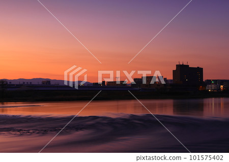 Kitakami City, Iwate Prefecture, Kitakami River at sunset 101575402