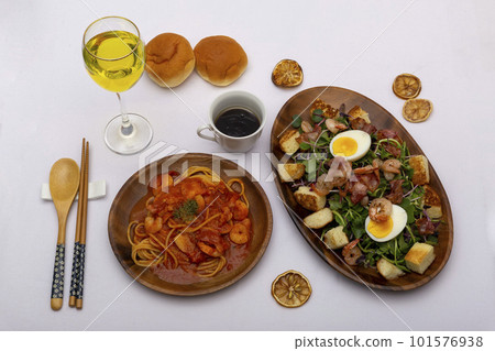 seafood spaghetti with seafood seafood spaghetti with seafood 101576938