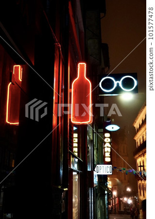 glasses and bottle neon glasses and bottle neon 101577478
