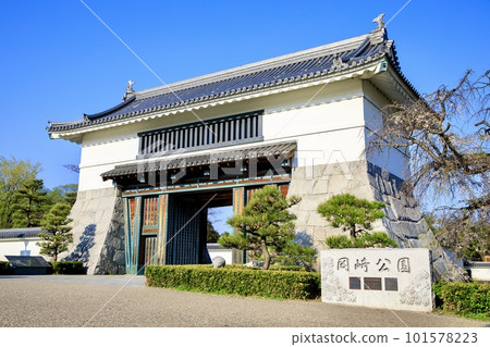 The main gate of Okazaki Castle 101578223