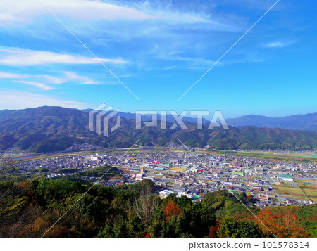 秋天的大洲盆地（愛媛縣大洲市） 101578314