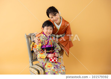Kimono photo studio parent and child 101579392