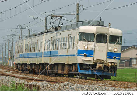 Hokuriku Main Line Takaoka-Nishi Takaoka JR West 413 series B02 formation (Kanazawa) Hokuriku Main Line Takaoka-Nishi Takaoka JR West 413 series B02 formation (Kanazawa) 101582405