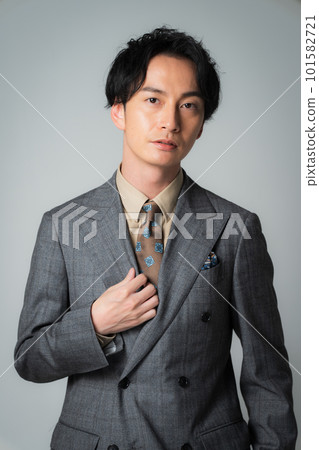 30多歲男士雙人西裝 101582721