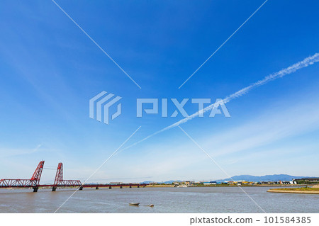 Saga Prefecture / Chikugo River lift bridge in the blue sky Saga Prefecture / Chikugo River lift bridge in the blue sky 101584385