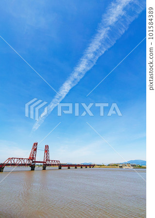 Saga Prefecture / Chikugo River lift bridge in the blue sky Saga Prefecture / Chikugo River lift bridge in the blue sky 101584389