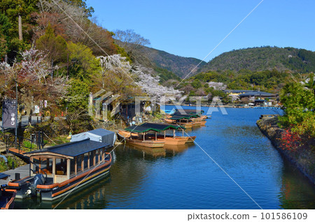 京都市嵐山櫻花季屋形船登船處 101586109