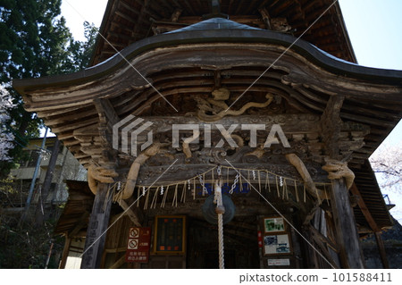 Mysterious building_Sazaedo 101588411