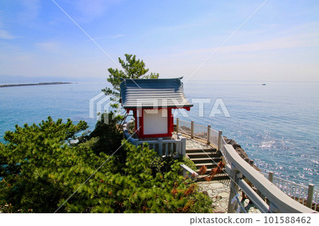 Kaitsumi Shrine, Cape Ryuo, Katsurahama(高知縣高知市) Kaitsumi Shrine, Cape Ryuo, Katsurahama(高知縣高知市) 101588462