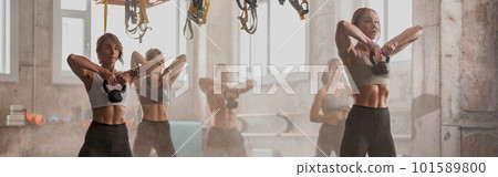 Caucasian young people exercising in fitness center 101589800