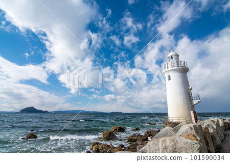 Clear winter sky and Irago Cape Lighthouse 101590034