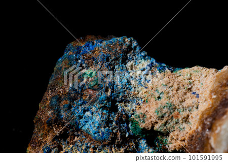 Malachite and azureite in symbiosis with calcite 101591995