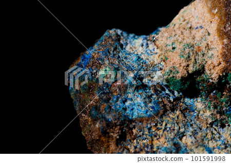 Malachite and azureite in symbiosis with calcite Malachite and azureite in symbiosis with calcite 101591998