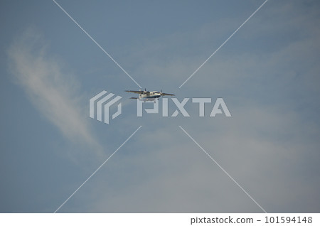 一架塞斯納飛機飛入調布機場（東京都調布市） 101594148