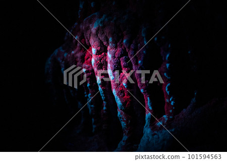 Flowstone fluorescence Flowstone fluorescence 101594563