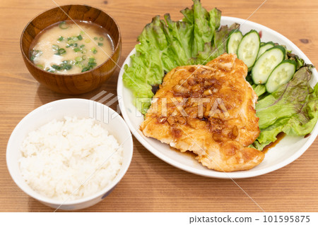 Garlic chicken steak with rice and miso soup for dinner 101595875