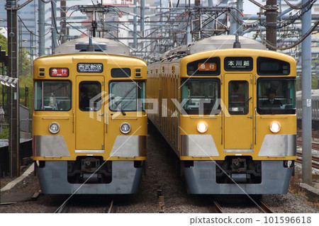 [SS] Seibu Shinjuku Line: New 2000 Series / Old 2000 Series (yellow train) 101596618