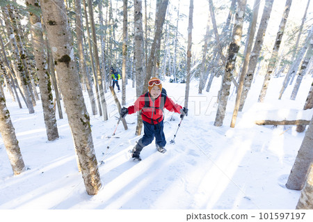 在北八岳享受雪山攀登 101597197