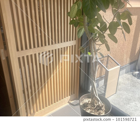 蕎麥麵餐廳的時尚入口 蕎麥麵餐廳的時尚入口 101598721