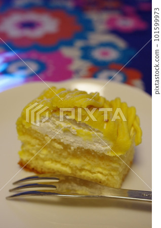 mont blanc marron cake 101599973