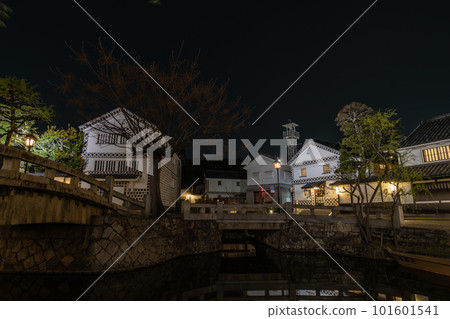 燈火通明的倉敷美觀地區 燈火通明的倉敷美觀地區 101601541