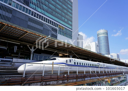 東海道新幹線(N700S)到達新橫濱站 東海道新幹線(N700S)到達新橫濱站 101603017