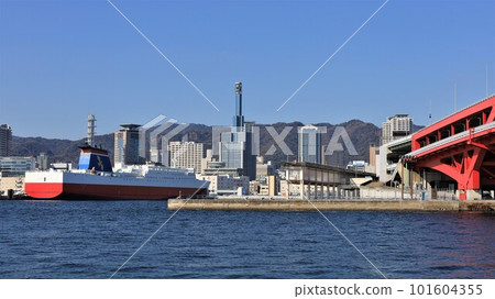 從港口島眺望神戶市(兵庫縣神戶市中央區) 從港口島眺望神戶市(兵庫縣神戶市中央區) 101604355