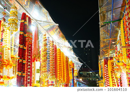 singapore little india market mala wreath singapore little india market mala wreath 101604510