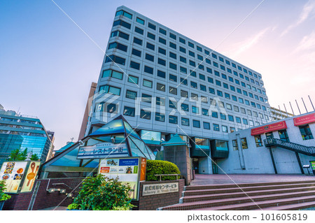 橫濱都市風景在日本工業貿易中心大廈在Yamashita Koen街 橫濱都市風景在日本工業貿易中心大廈在Yamashita Koen街 101605819
