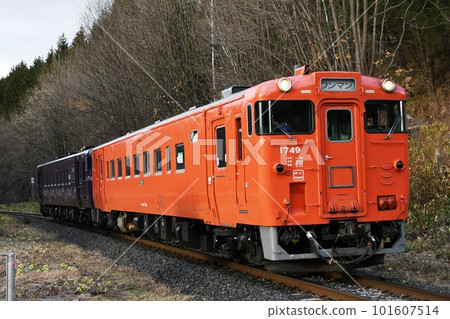 石北本線的 Kiha 40 系列柴油車（首都圈顏色和 Shisui-go） 101607514